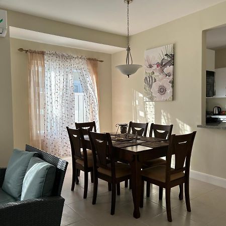 Seamist Villa @Oceanpointe Lucea Comfy 2Br W/Pool Gym & Parking 외부 사진