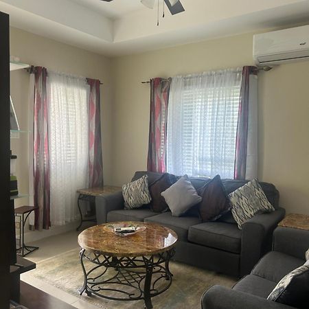 Seamist Villa @Oceanpointe Lucea Comfy 2Br W/Pool Gym & Parking 외부 사진