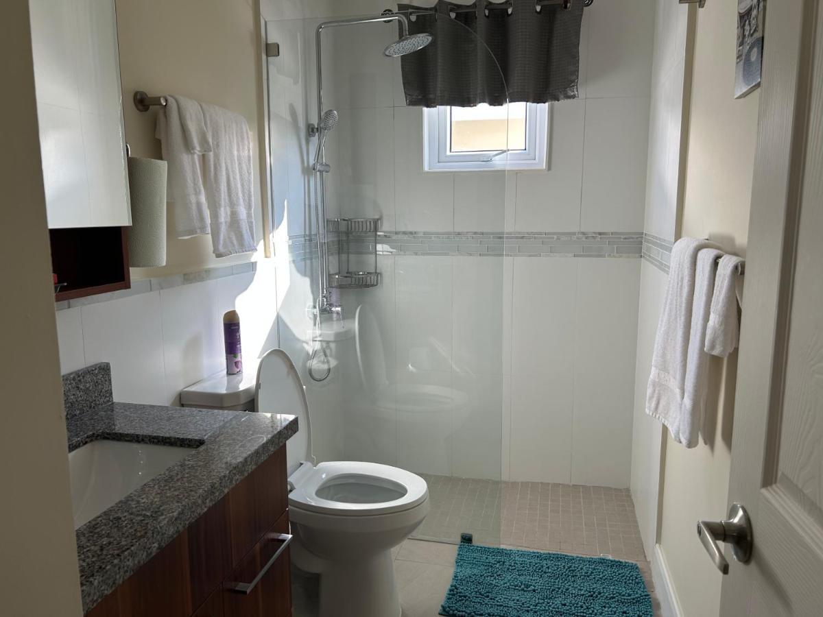 Seamist Villa @Oceanpointe Lucea Comfy 2Br W/Pool Gym & Parking 외부 사진
