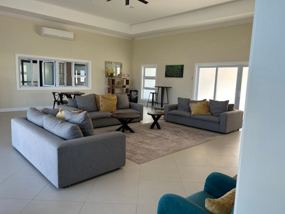 Seamist Villa @Oceanpointe Lucea Comfy 2Br W/Pool Gym & Parking 외부 사진