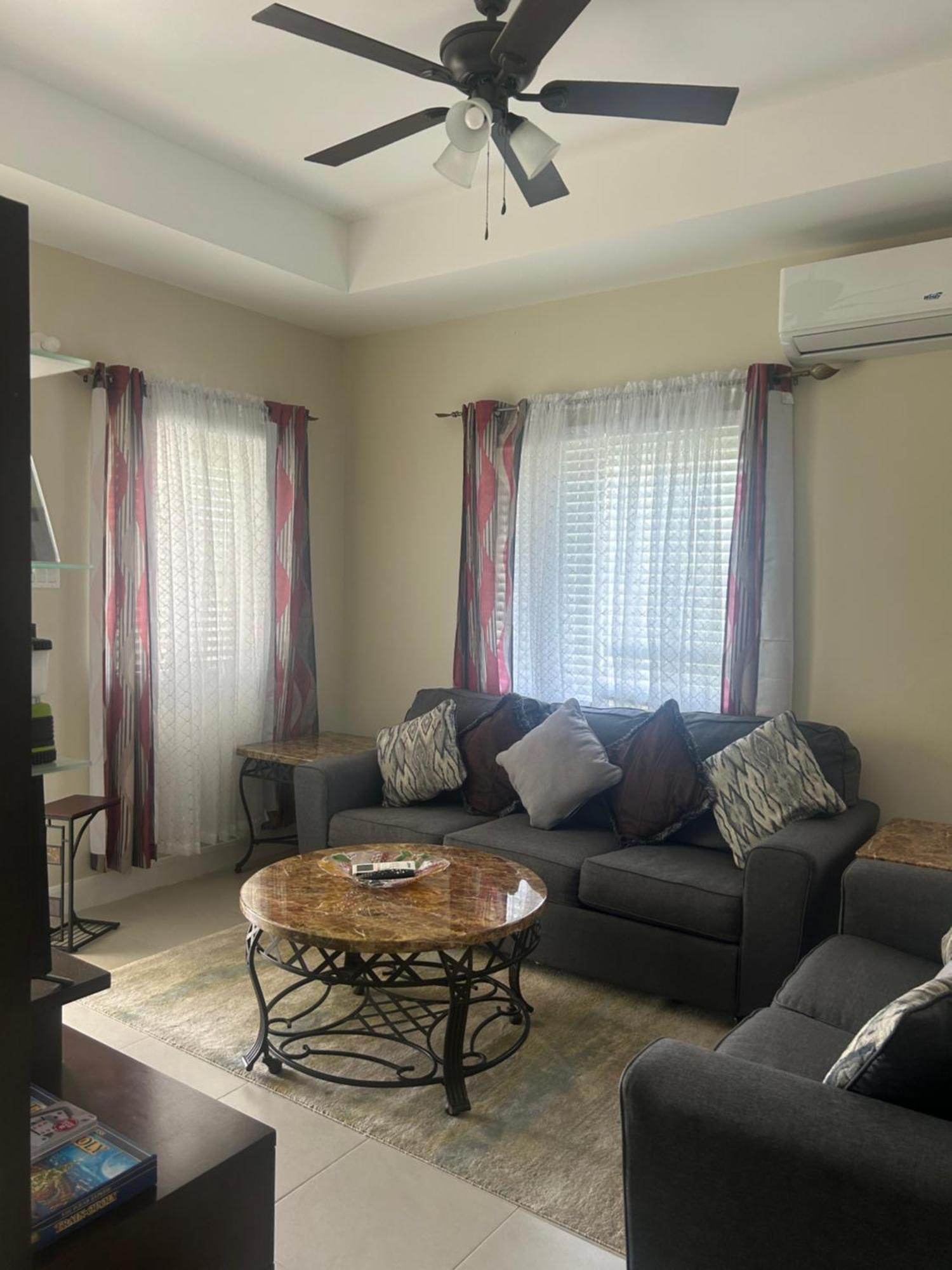Seamist Villa @Oceanpointe Lucea Comfy 2Br W/Pool Gym & Parking 외부 사진